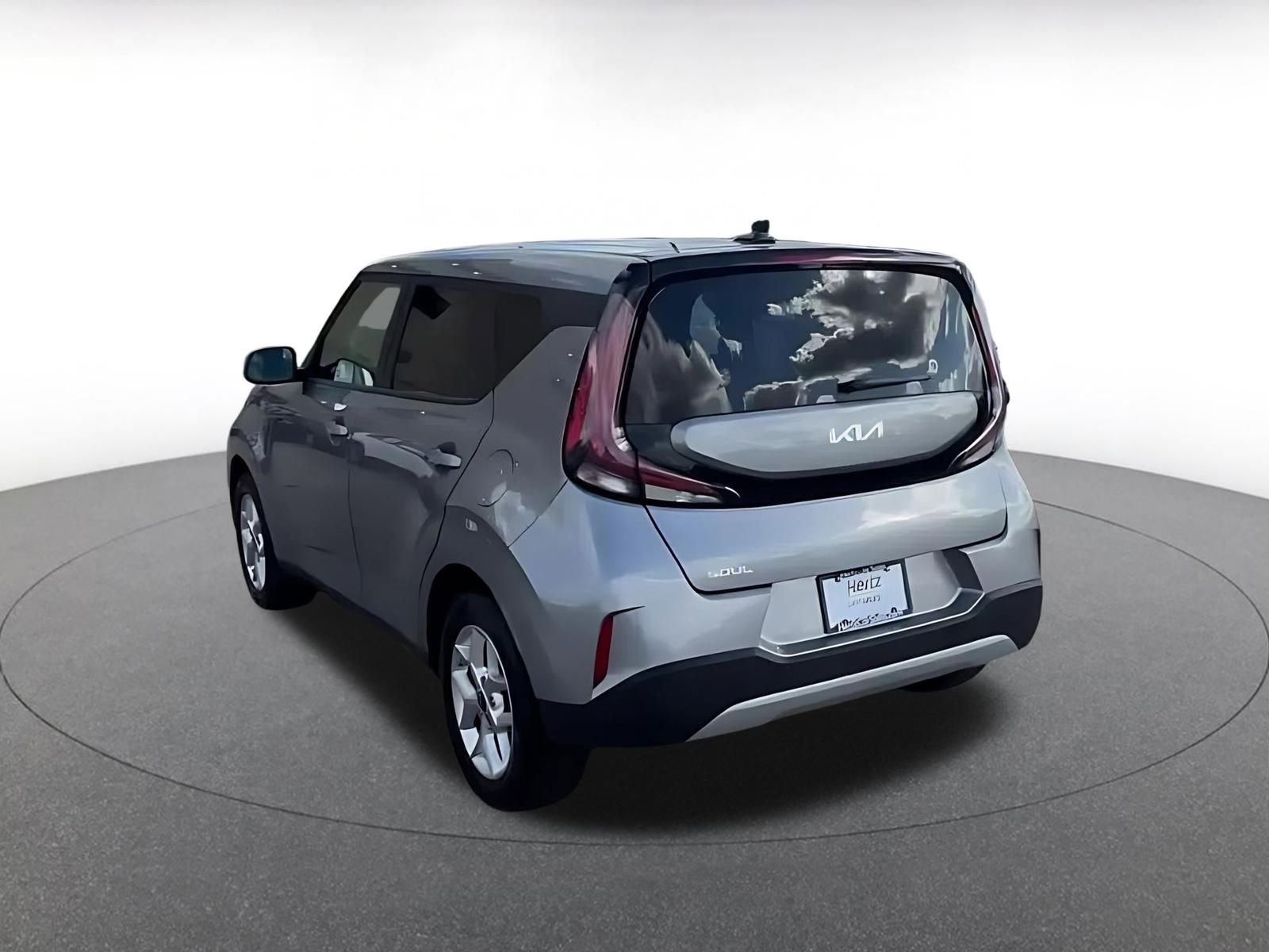 Used 2025 Kia Soul LX w/ LX Technology Package image 11