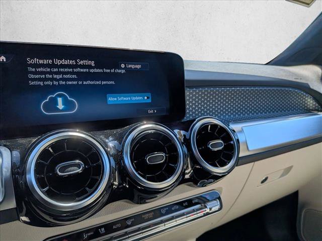 New 2026 Mercedes-Benz GLB 250 image 13