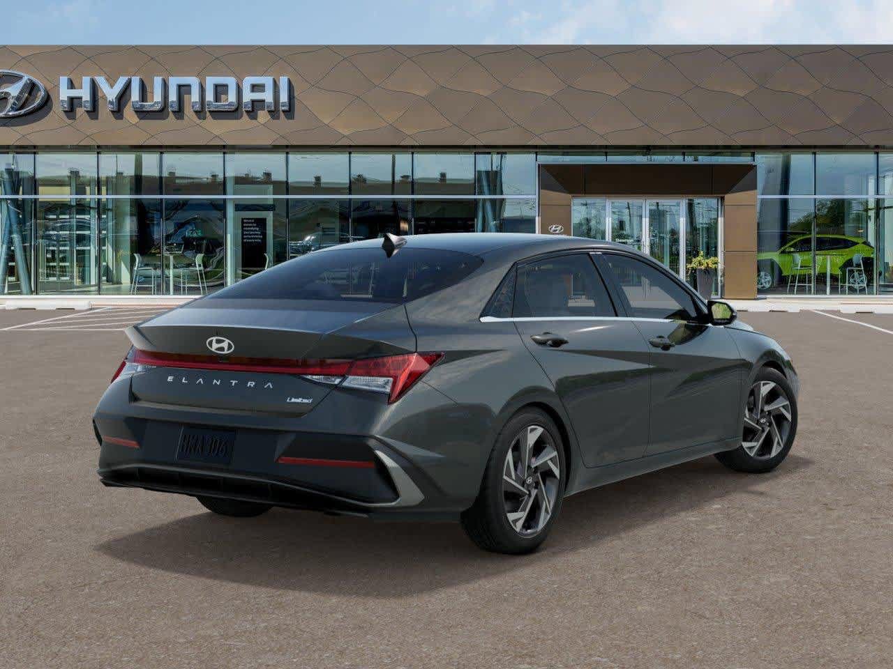 Used 2025 Hyundai Elantra Limited FWD image 4