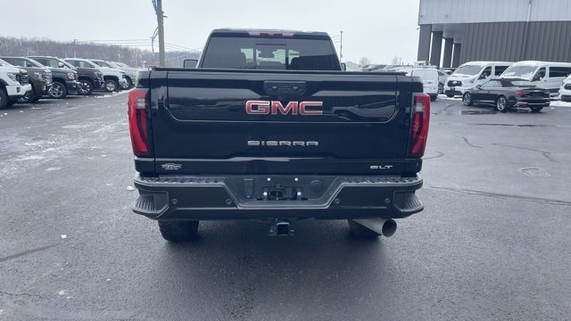 Used 2024 GMC Sierra 2500 SLT w/ SLT Premium Package image 5