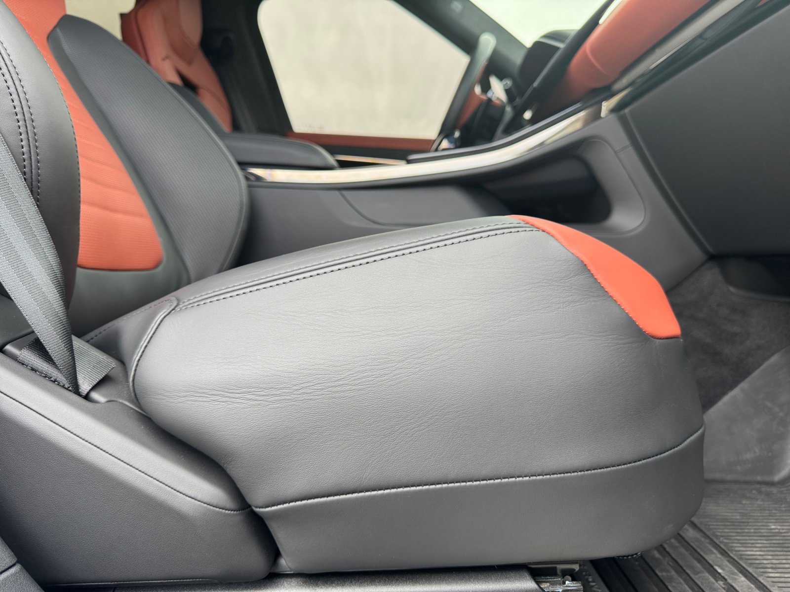 Used 2024 Land Rover Range Rover Sport AWD/4WD image 20