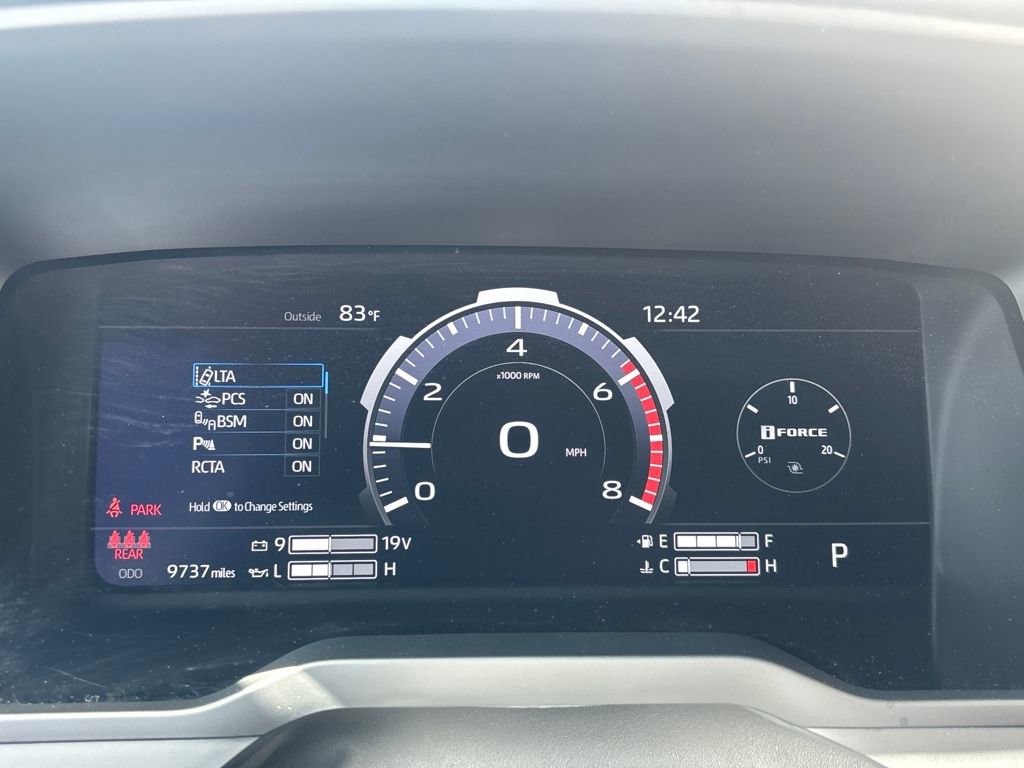 Used 2025 Toyota Tundra Limited image 25