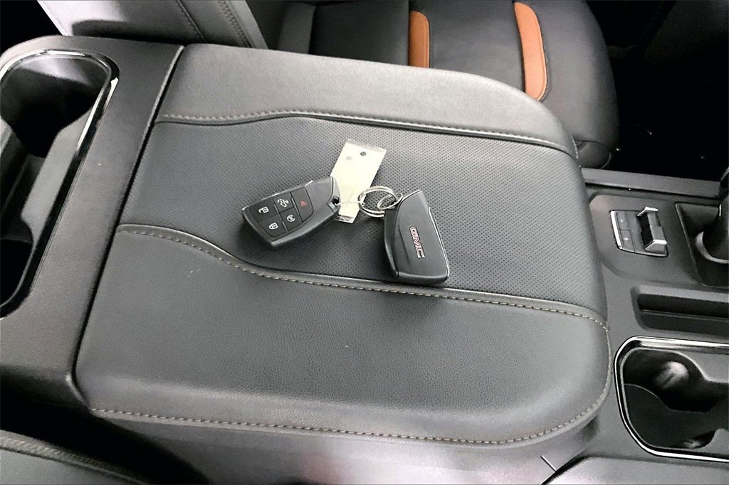 Used 2024 GMC Sierra 1500 AT4 w/ Technology Package image 36