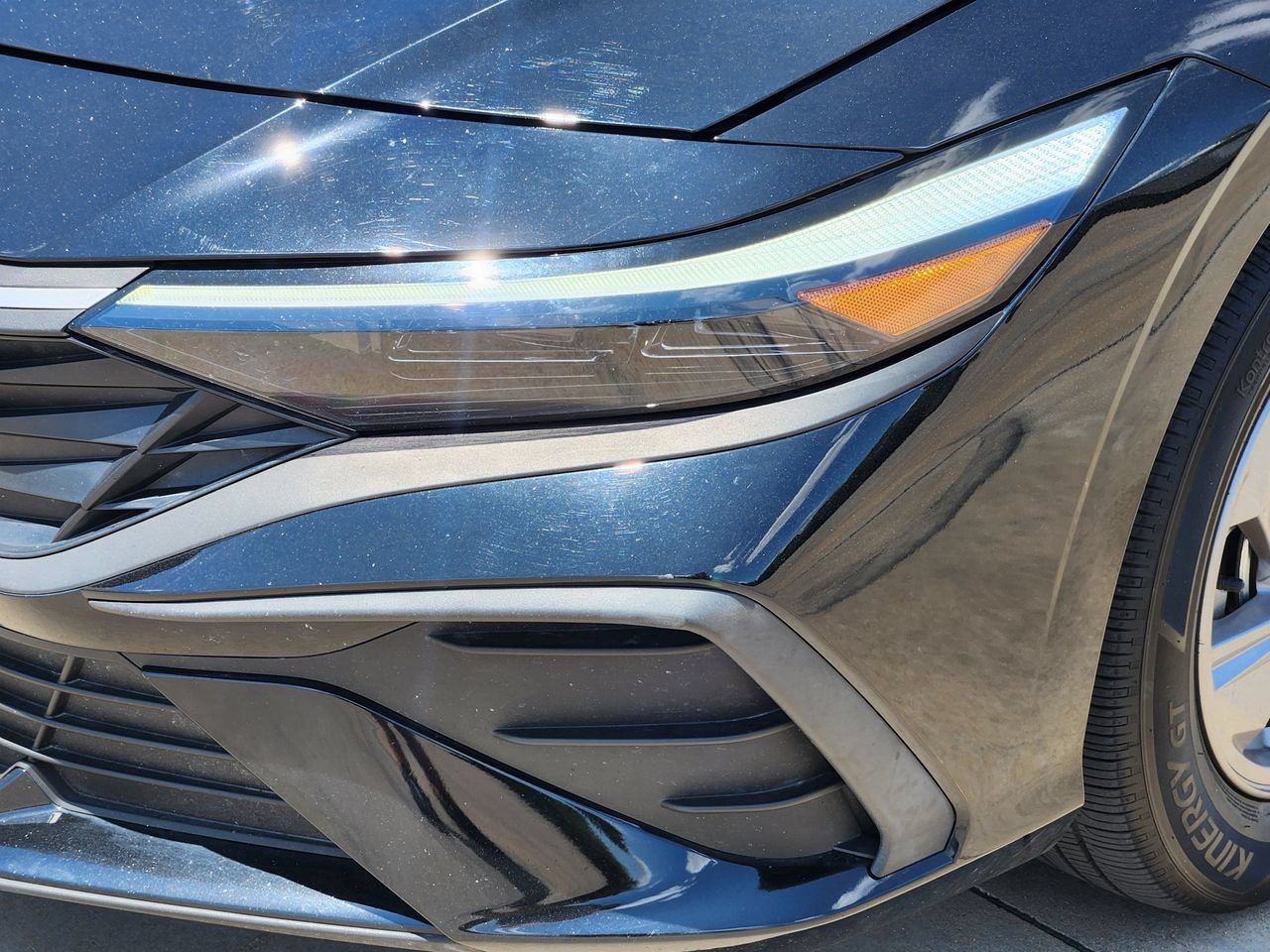 Certified 2025 Hyundai Elantra SE FWD image 6
