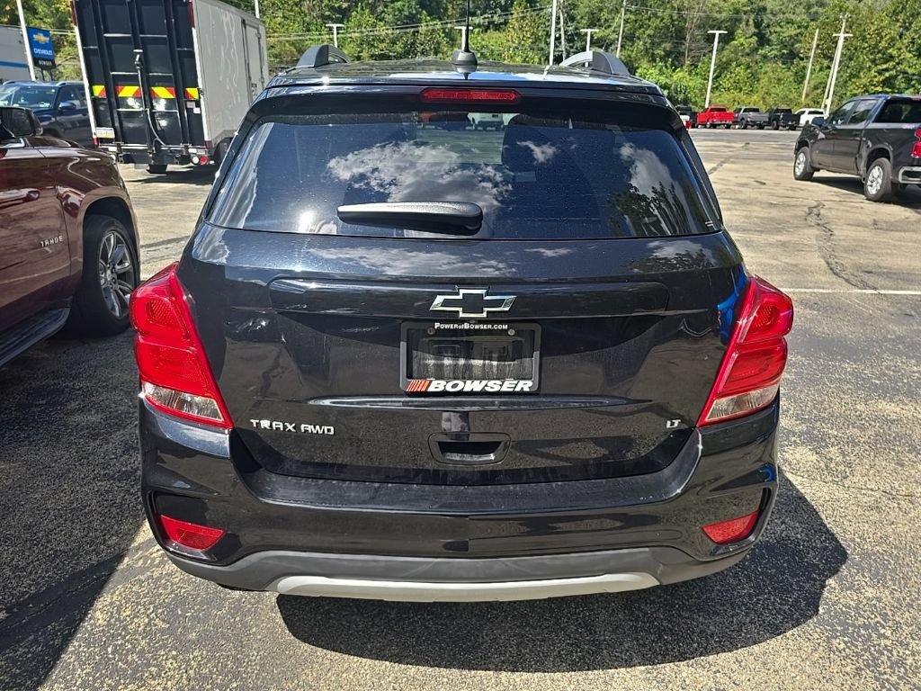 Used 2020 Chevrolet Trax LT w/ Sun & Sound Package AWD/4WD image 4