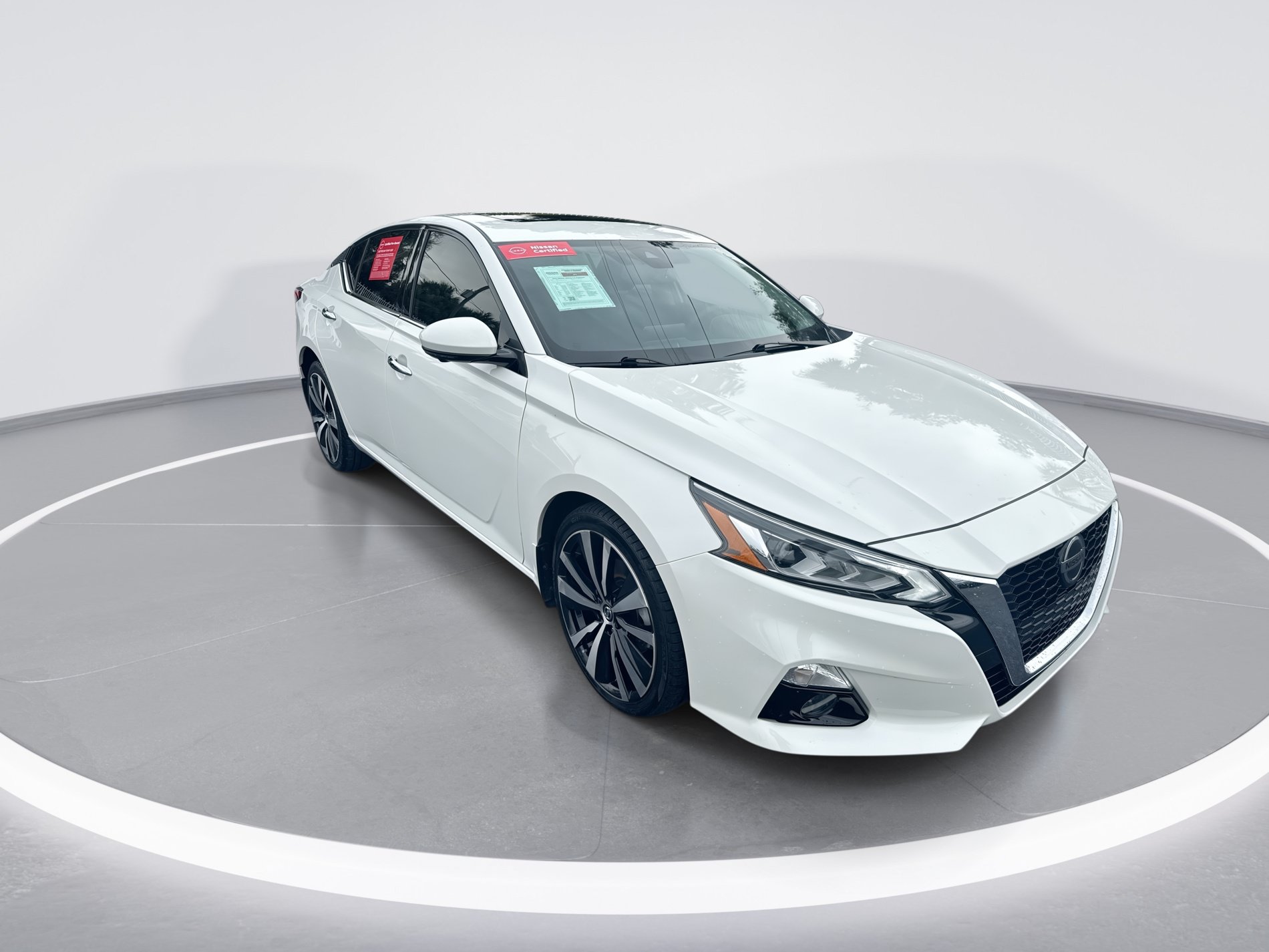 Certified 2021 Nissan Altima 2.5 Platinum AWD/4WD image 2