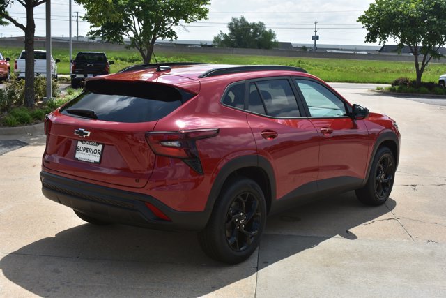 New 2026 Chevrolet Trax LT w/ Sunroof Package FWD image 5