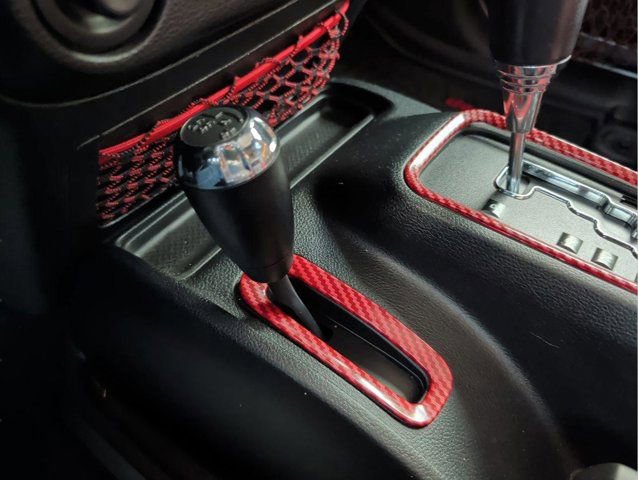 Used 2017 Jeep Wrangler Unlimited Rubicon image 24
