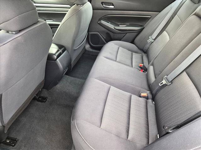 Used 2022 Nissan Altima 2.5 SV FWD image 17