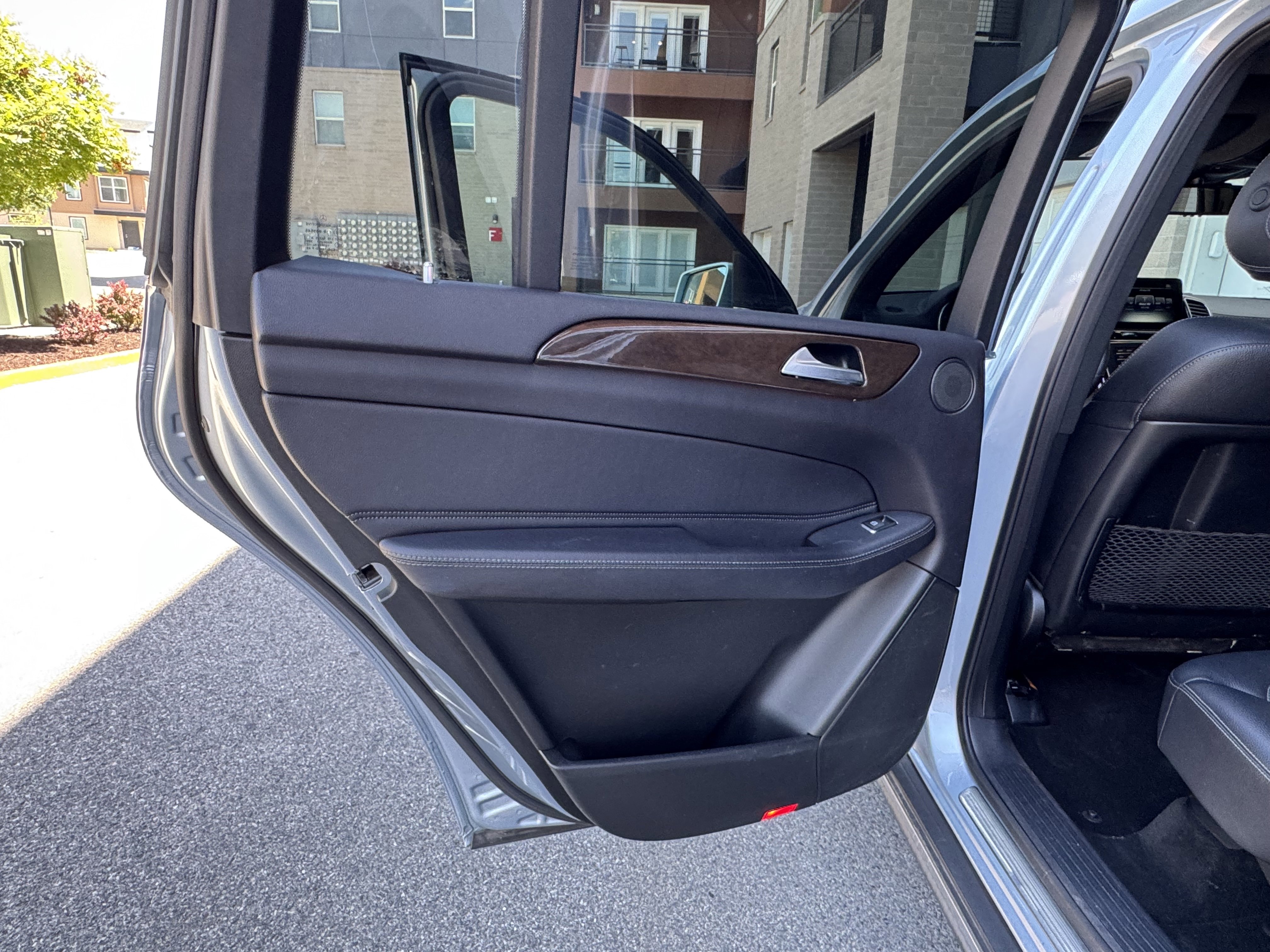 Used 2017 Mercedes-Benz GLS 450 4MATIC image 30