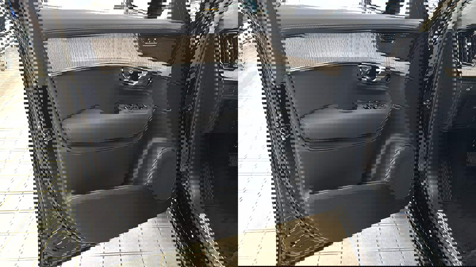 New 2026 Volvo XC90 B6 Ultra w/ Protection Package Premier image 21