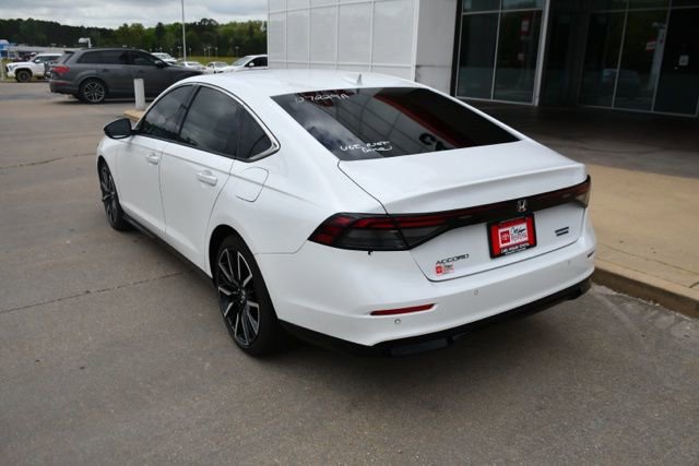 Used 2024 Honda Accord Touring image 3