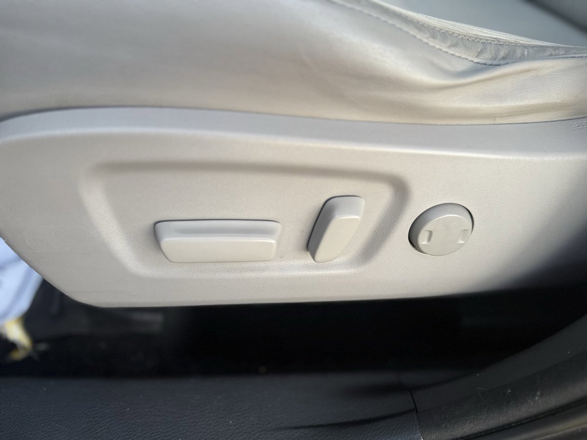 Used 2015 Toyota Highlander Plus image 24