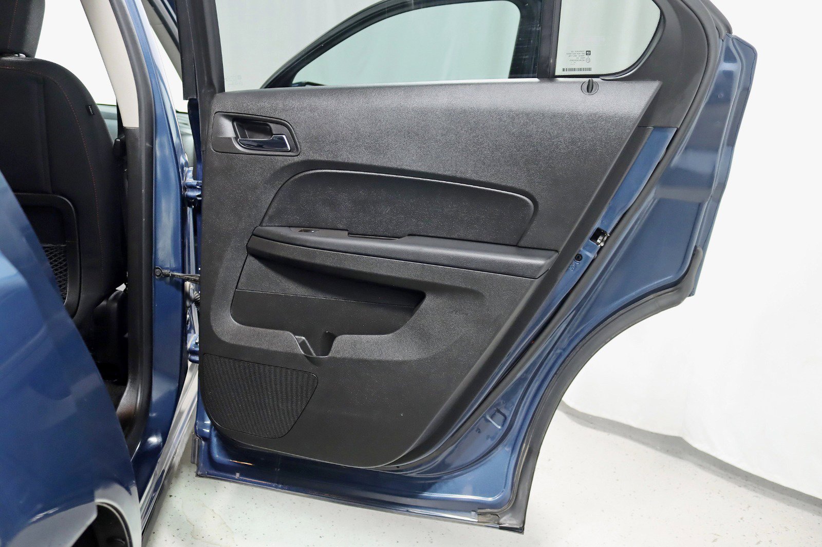 Used 2016 Chevrolet Equinox LT w/ Convenience Package image 30