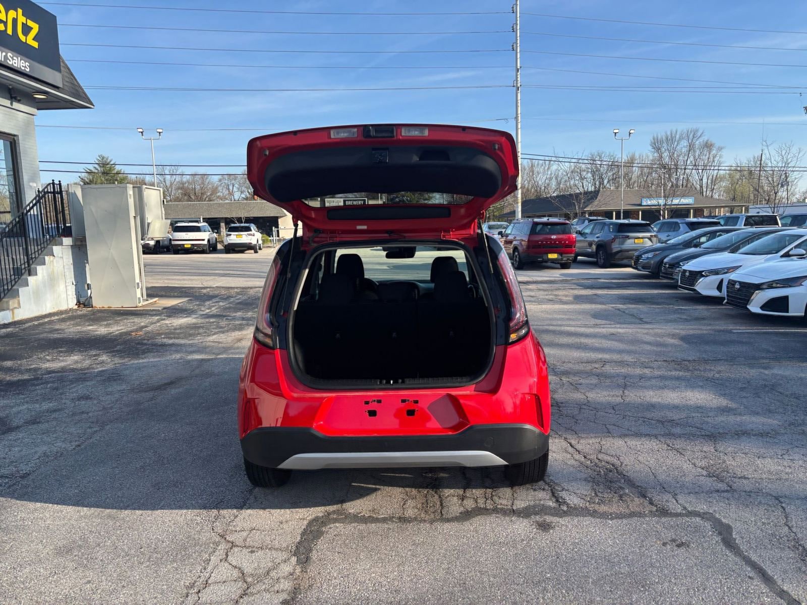 Used 2025 Kia Soul LX w/ LX Technology Package FWD image 30