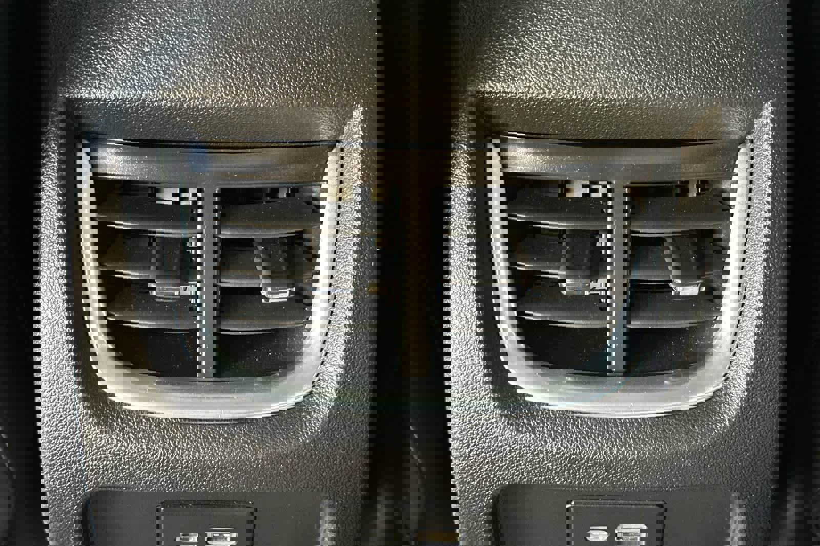 Used 2021 Chevrolet Blazer LT image 14