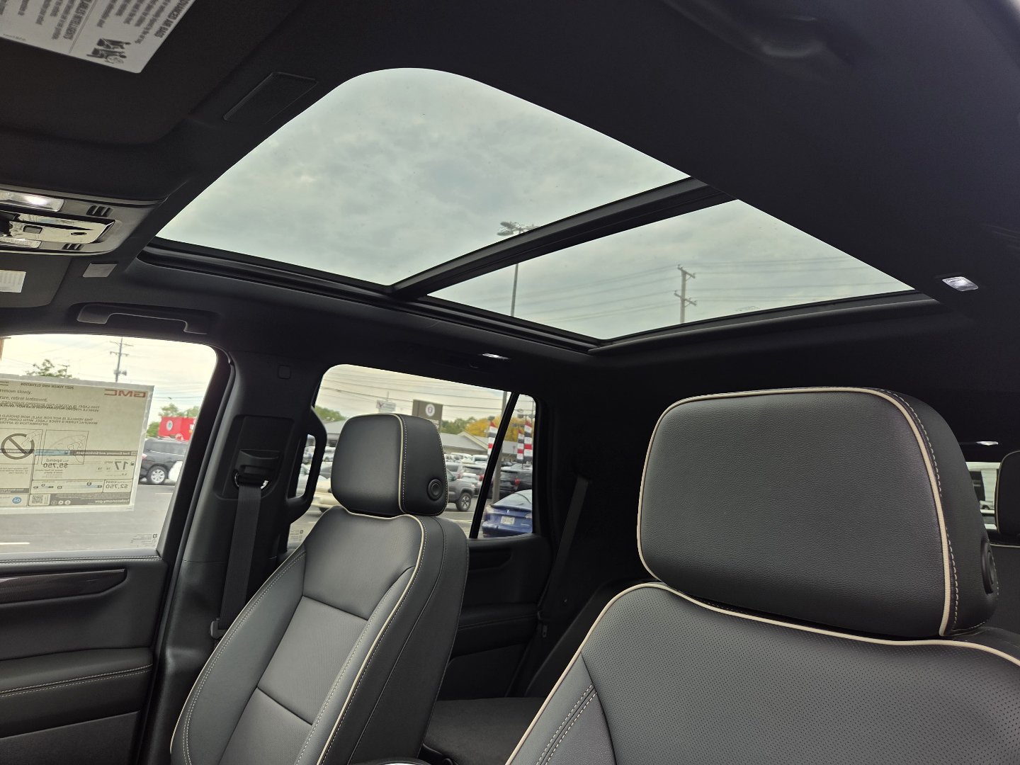 New 2027 GMC Yukon Elevation w/ Elevation Premium Package AWD/4WD image 5