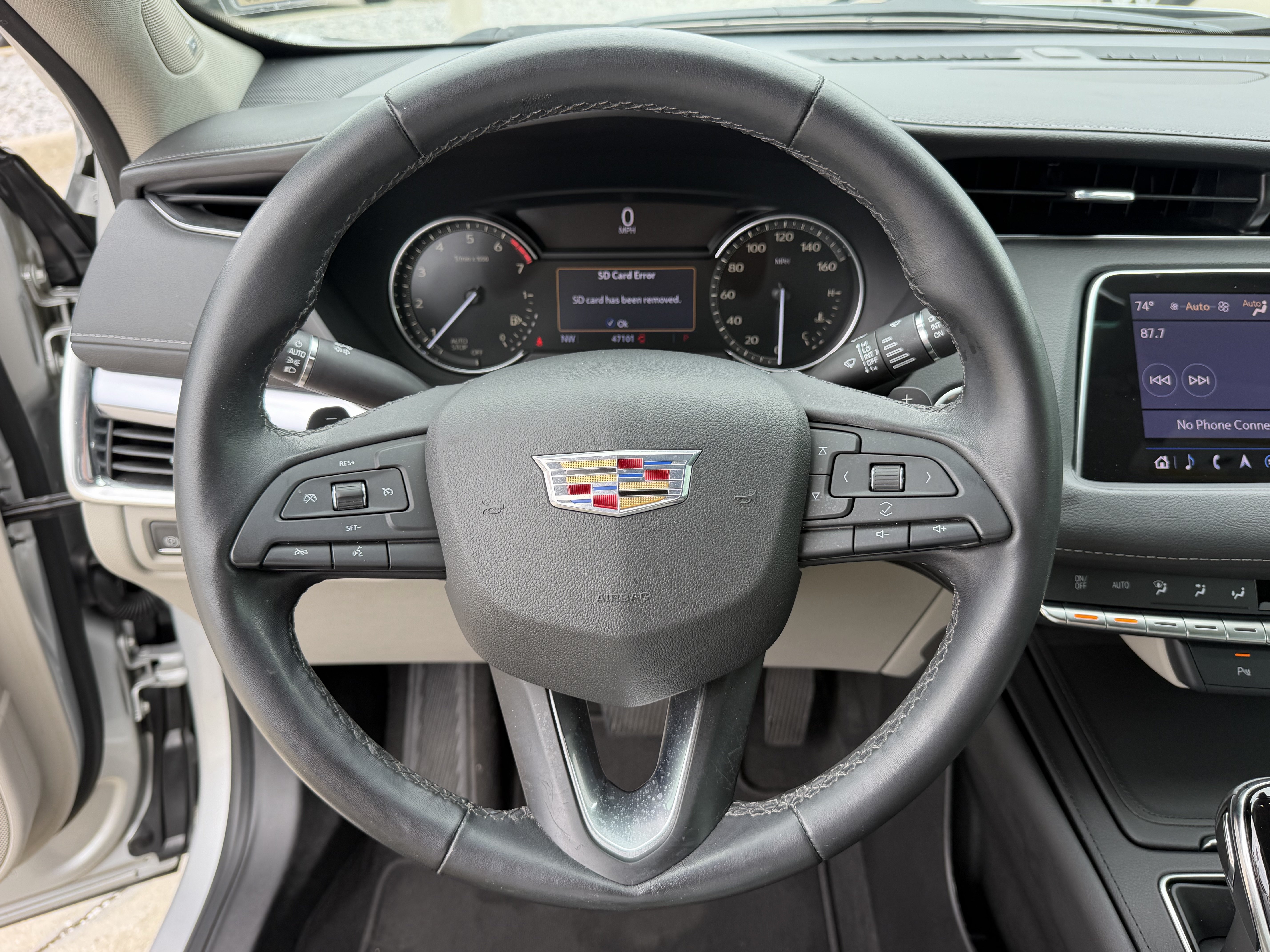 Used 2019 Cadillac XT4 Luxury FWD image 28