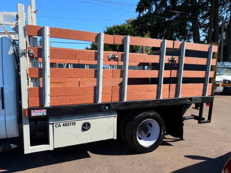 Used 2011 Ford F550 2WD Crew Cab Super Duty w/ Payload Upgrade Pkg image 17