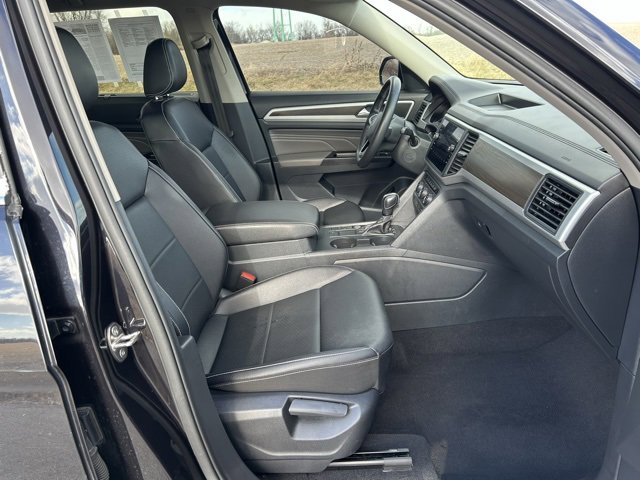 Used 2021 Volkswagen Atlas SE image 13