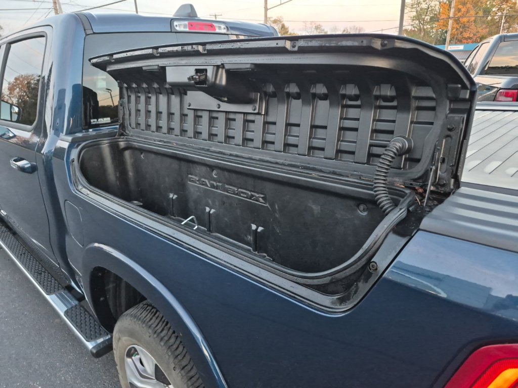 Used 2021 RAM 1500 Laramie AWD/4WD image 5