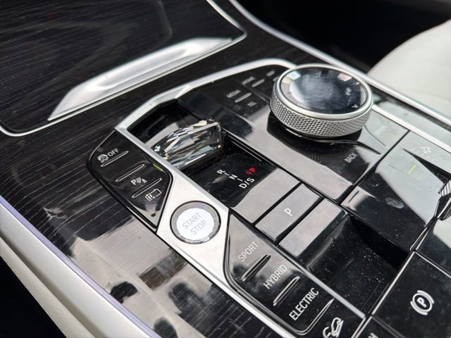 Used 2026 BMW X5 xDrive50e w/ Executive Package image 45