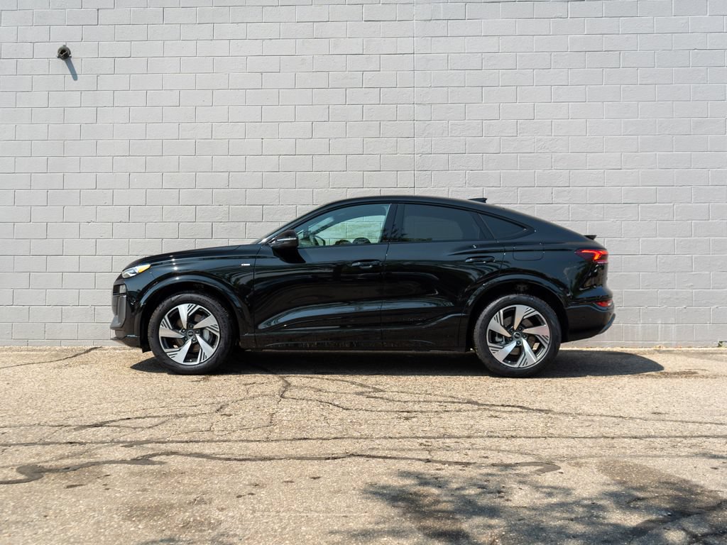 New 2027 Audi Q6 e-tron Premium AWD/4WD image 3