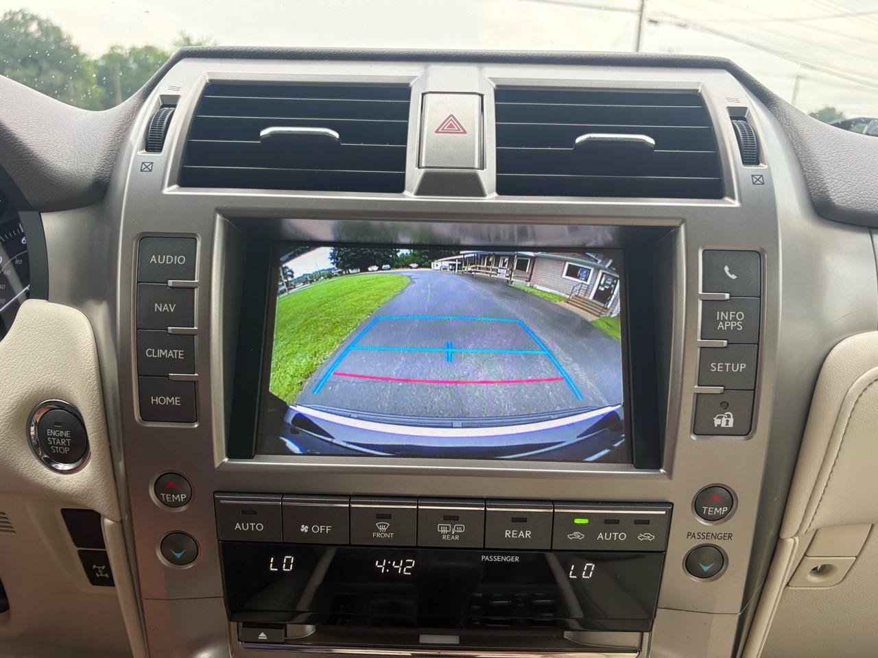Used 2017 Lexus GX 460 Premium w/ Premium Package AWD/4WD image 18