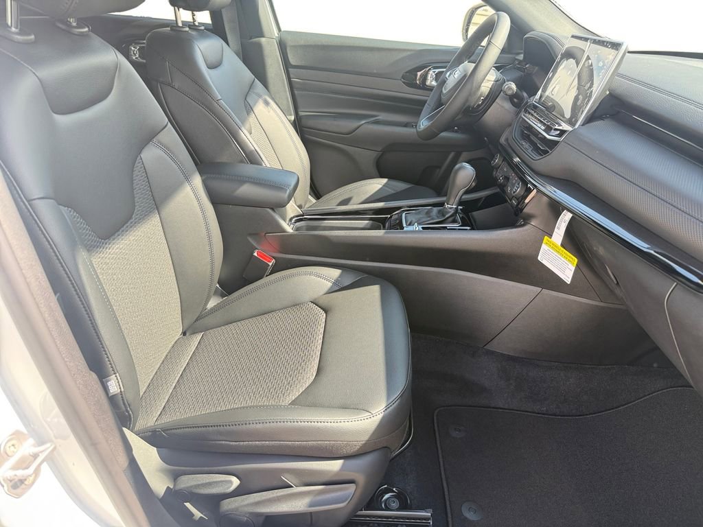 New 2026 Jeep Compass Latitude image 15