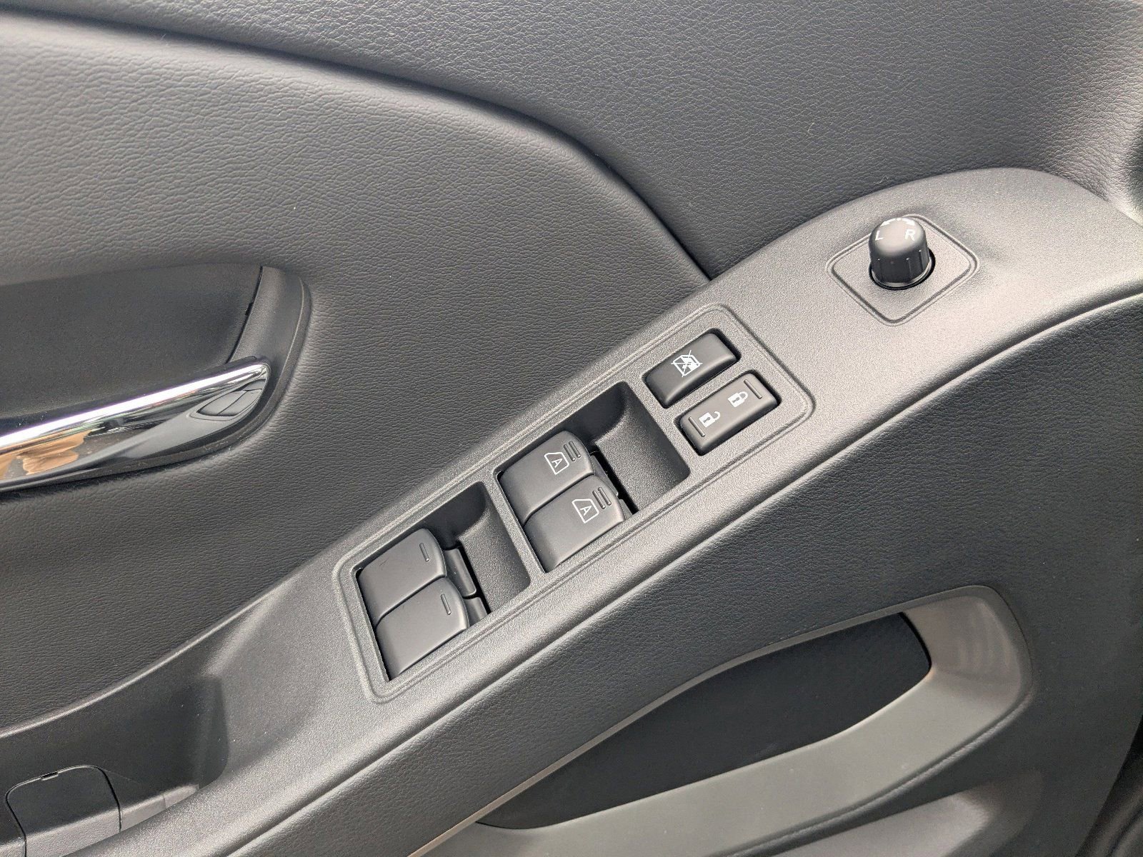 New 2026 Nissan Frontier SV w/ SV Convenience Package image 14