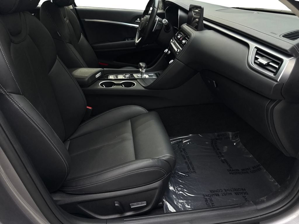 Used 2025 Genesis G70 2.5T RWD image 44