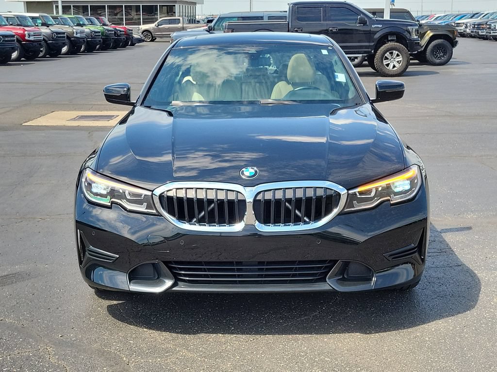 Used 2021 BMW 330i Sedan w/ Convenience Package RWD image 2
