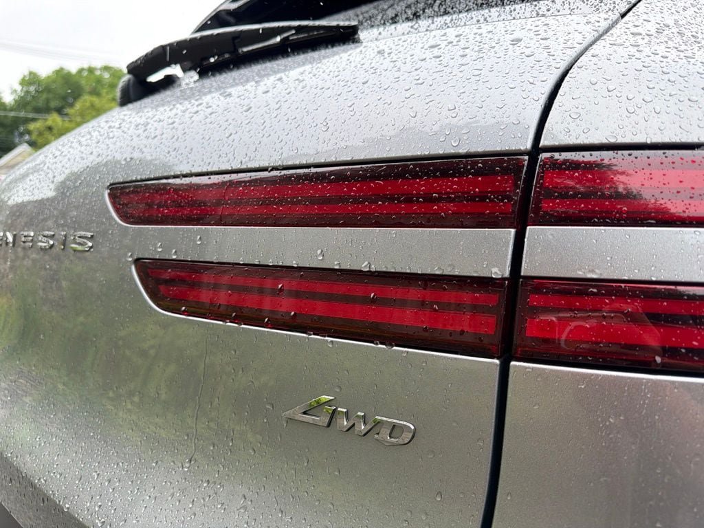 Used 2023 Genesis GV70 2.5T w/ Advanced Package AWD/4WD image 11