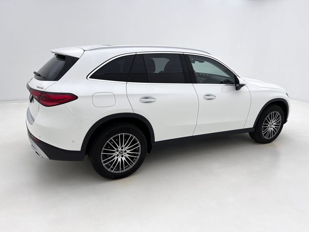 Used 2024 Mercedes-Benz GLC 300 4MATIC image 6