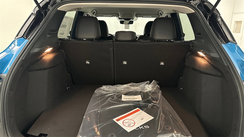 New 2025 Nissan Kicks SR w/ Interior Electronics Package image 13