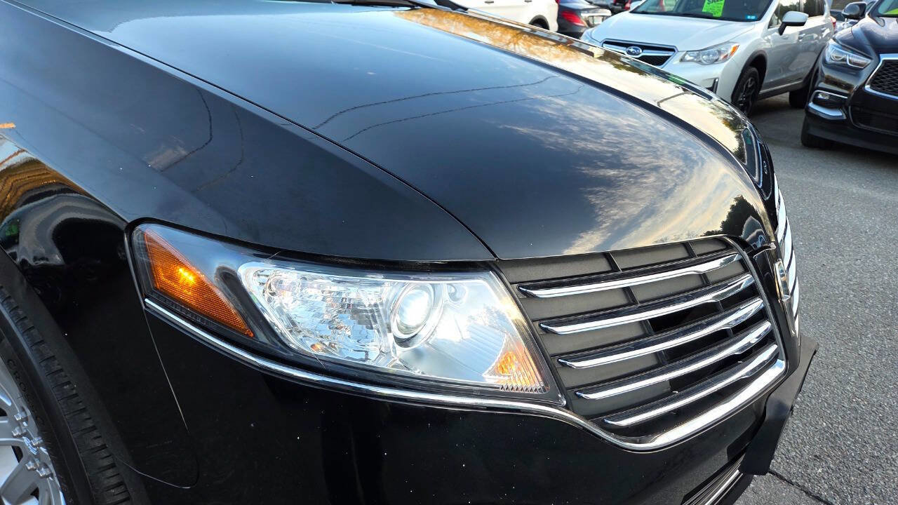 Used 2019 Lincoln MKT AWD image 20