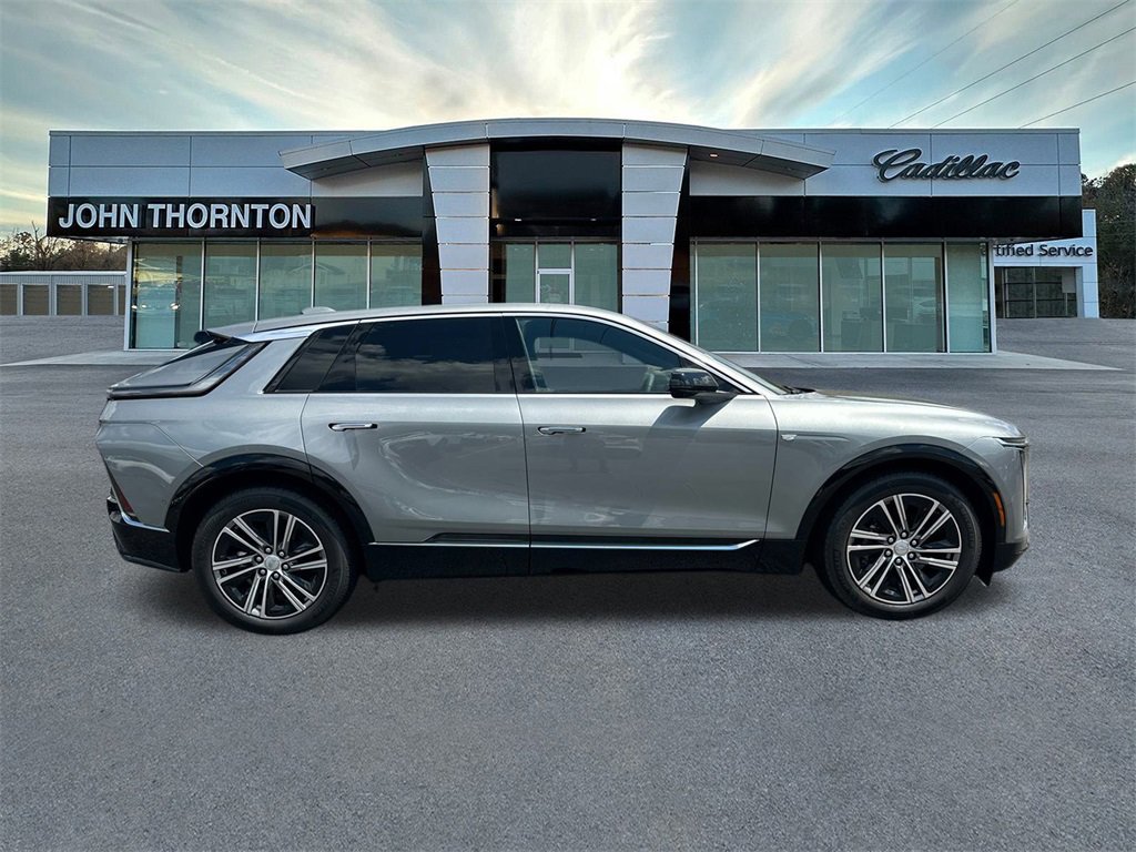 New 2025 Cadillac Lyriq Luxury image 4