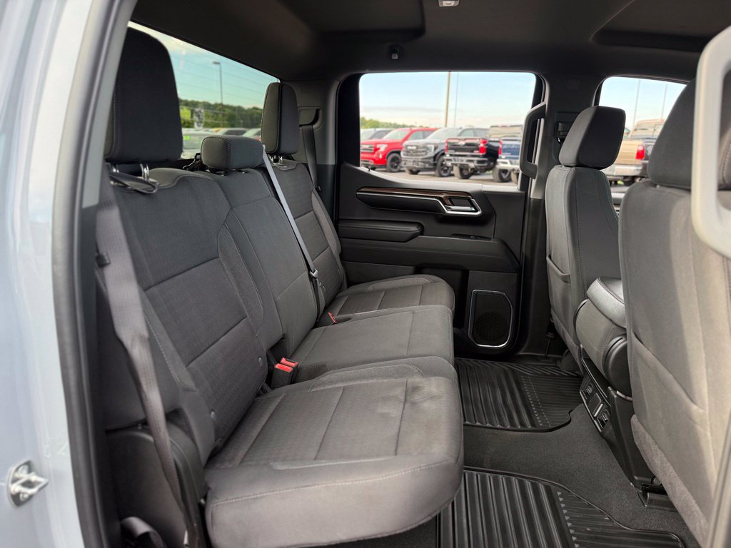 Used 2024 Chevrolet Silverado 1500 LT AWD/4WD image 17