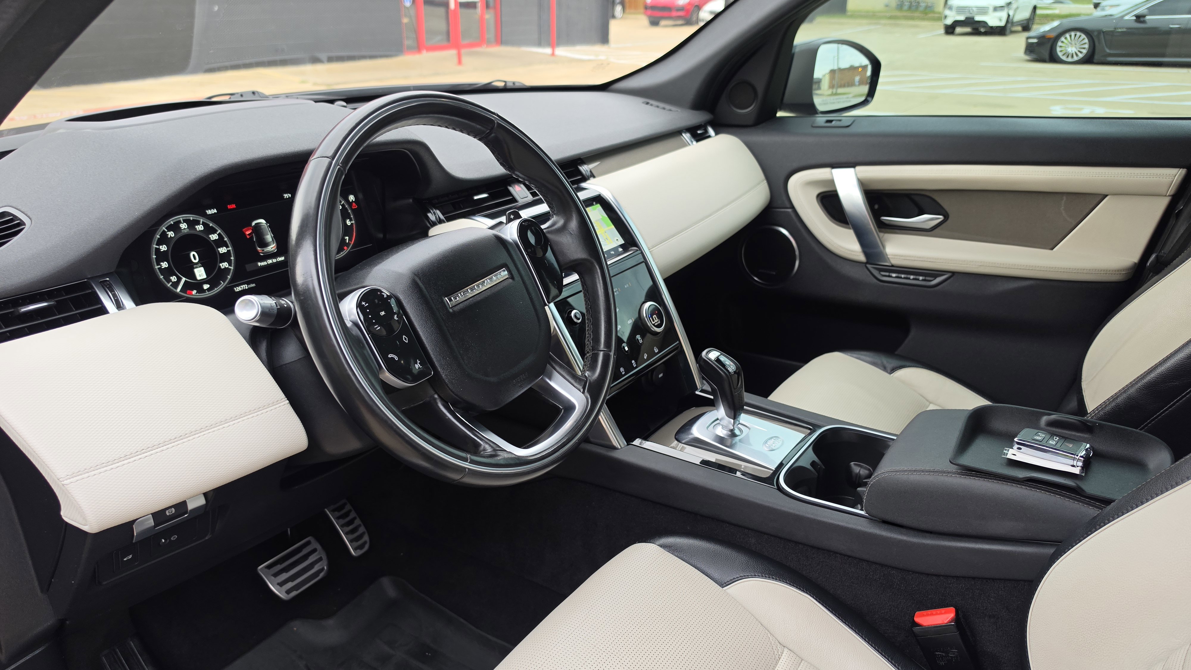Used 2020 Land Rover Discovery Sport SE R-Dynamic AWD/4WD image 25