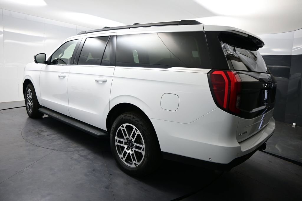 Used 2025 Ford Expedition Max Active AWD/4WD image 4