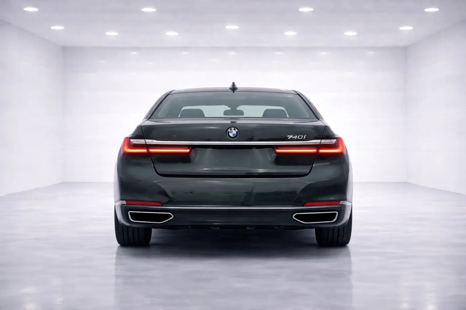 Used 2022 BMW 740i 740i Sedan 4D image 4