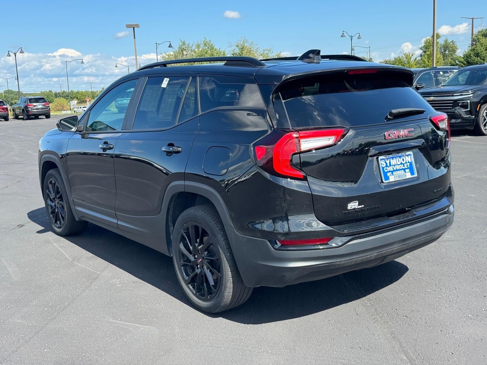 Used 2024 GMC Terrain SLE w/ Driver Convenience Package AWD/4WD image 3