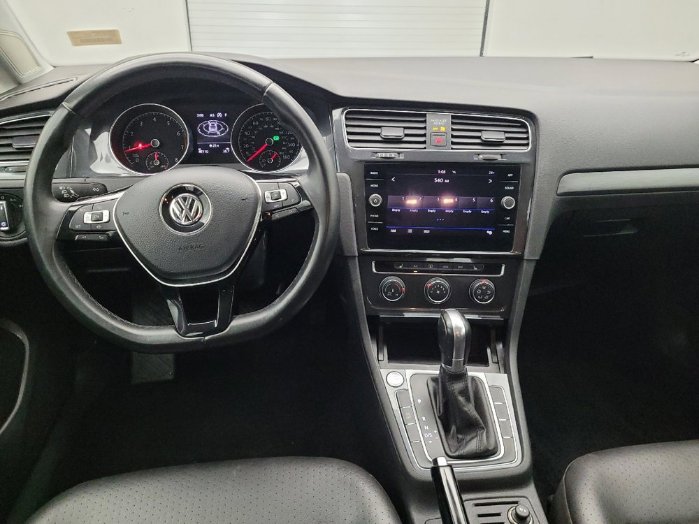 Used 2019 Volkswagen Golf SE image 22