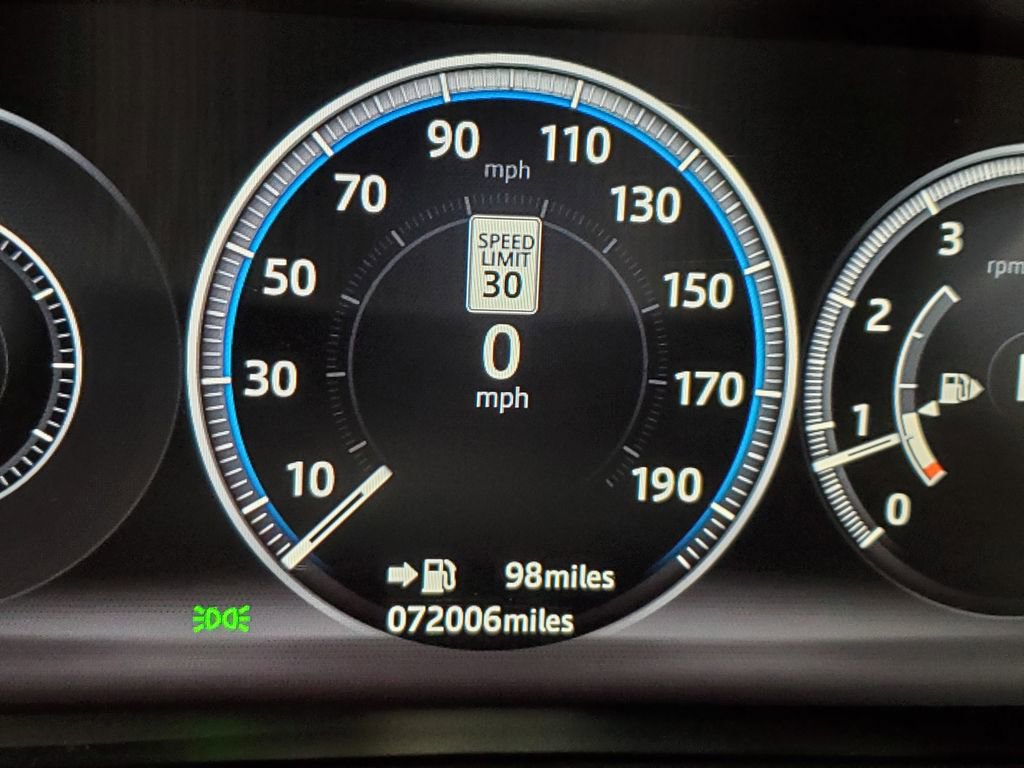 Used 2017 Jaguar F-PACE S image 37