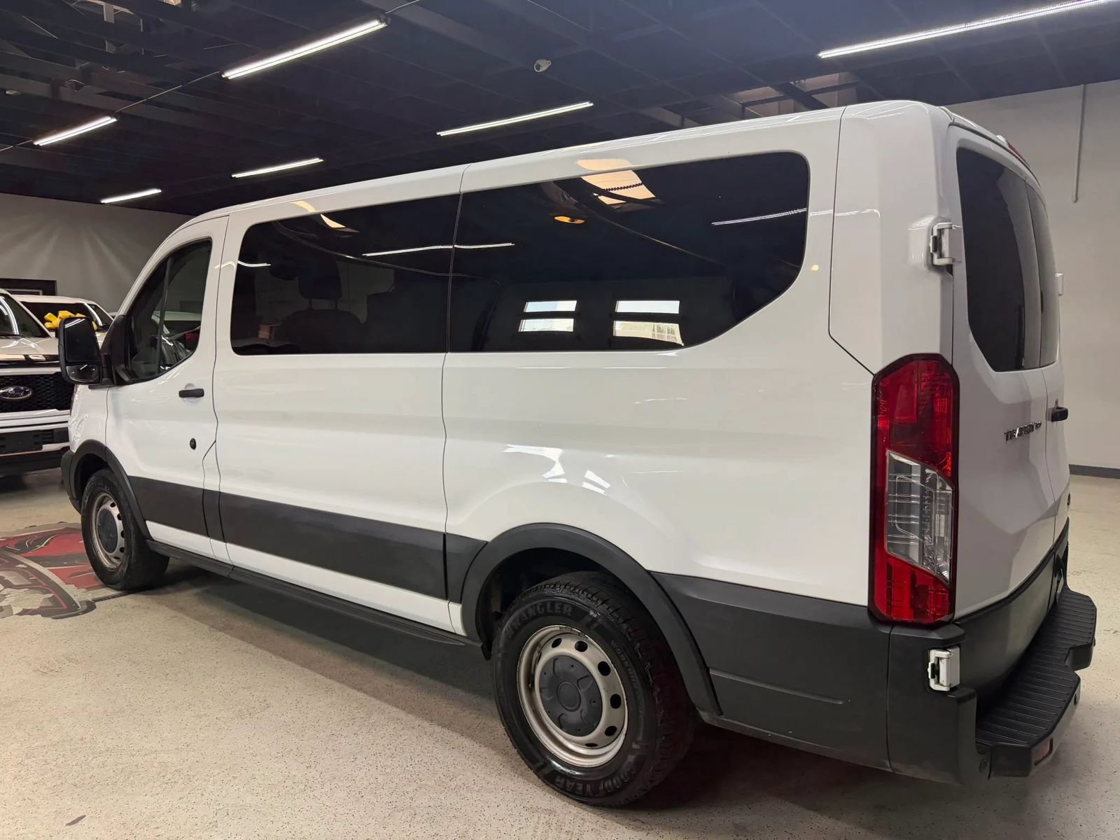 Used 2018 Ford Transit 150 XL RWD image 20