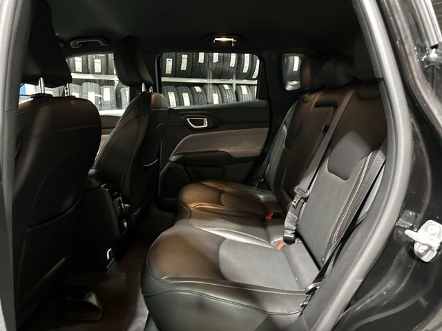 Used 2023 Jeep Compass Latitude AWD/4WD image 25