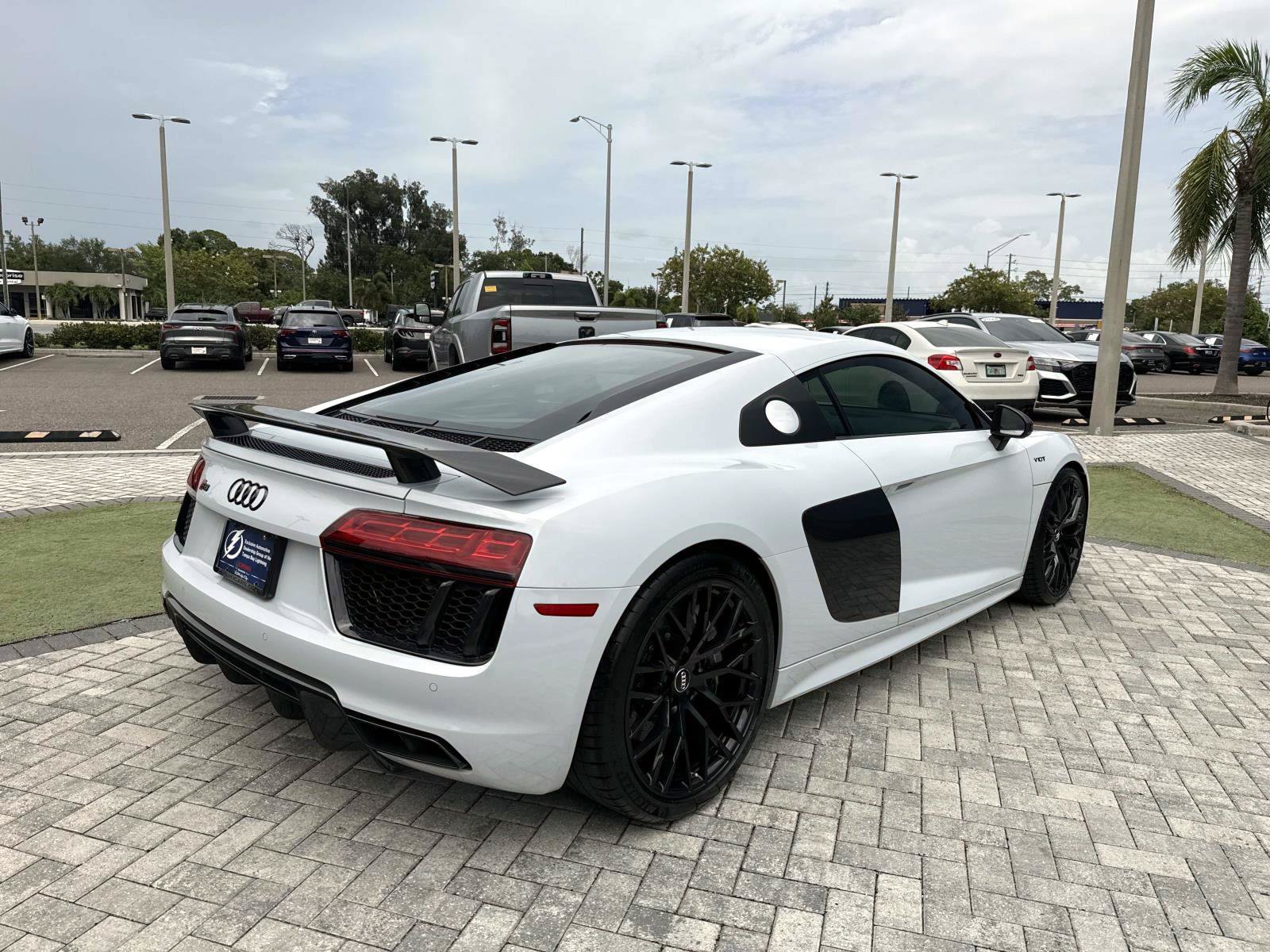 Used 2018 Audi R8 V10 plus AWD/4WD image 5