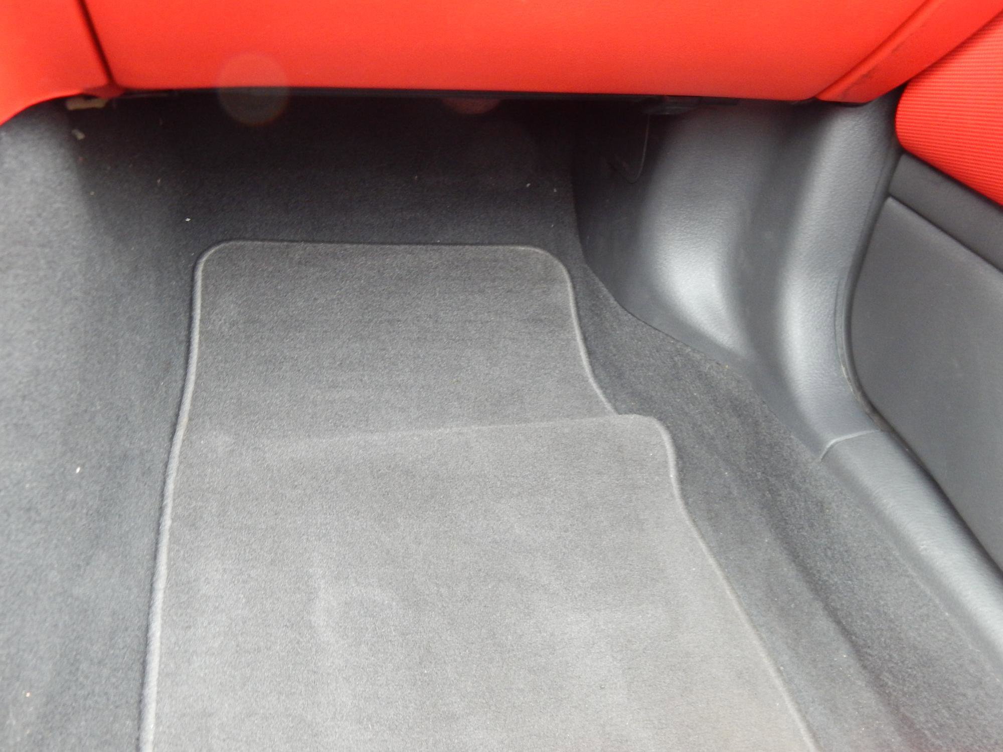 Used 2002 Ford Thunderbird image 33