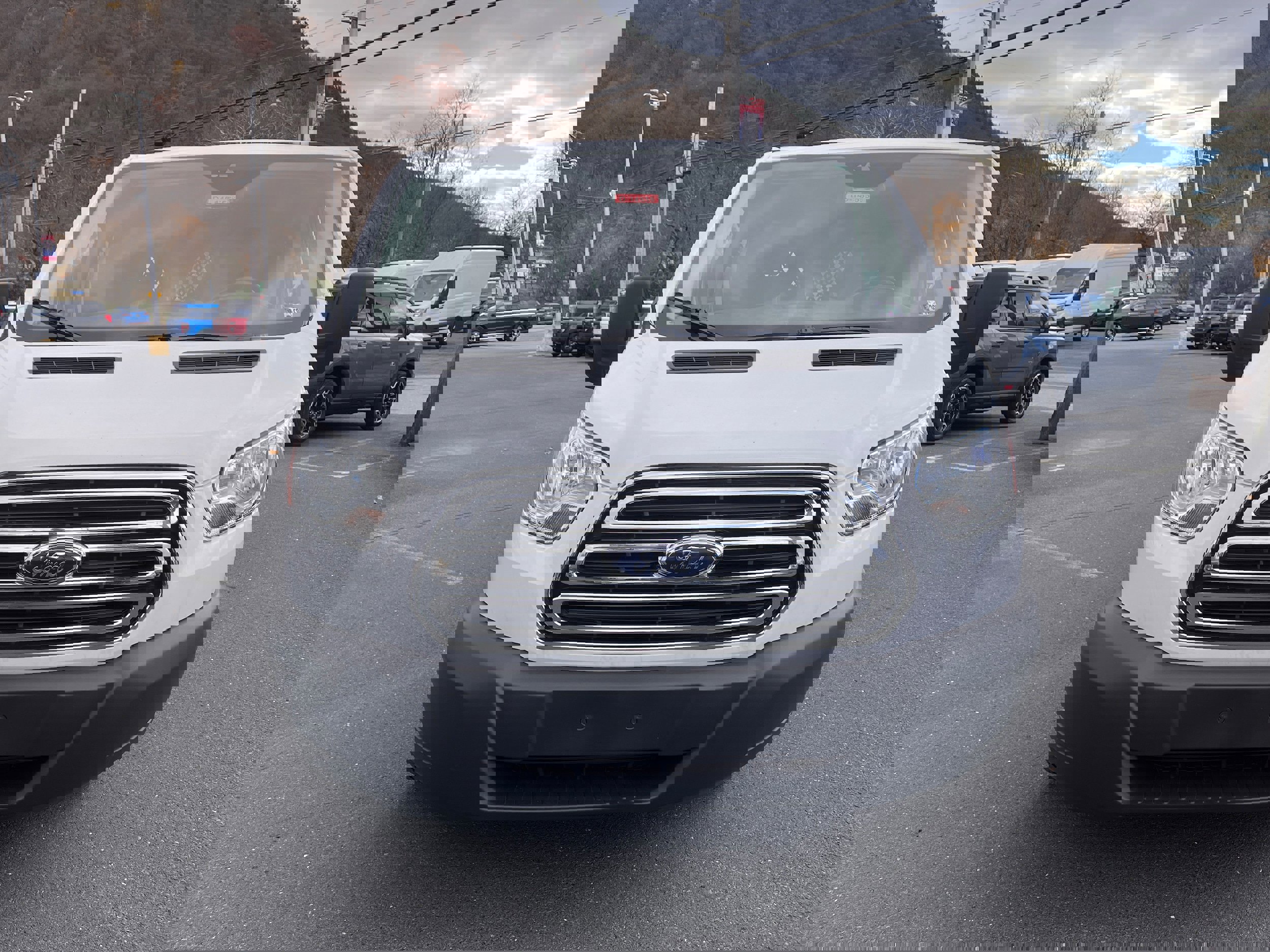Used 2018 Ford Transit 250 130 Low Roof w/ Exterior Upgrade Package image 2