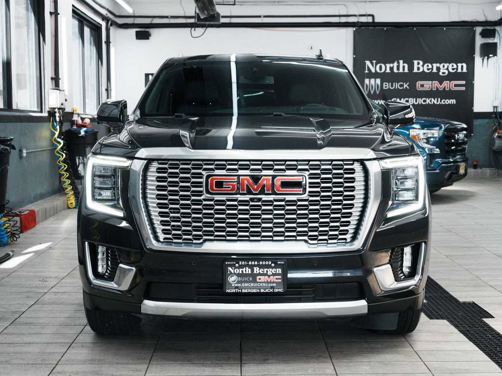 Used 2023 GMC Yukon Denali AWD/4WD image 2